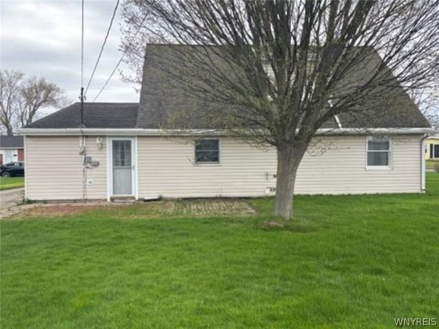 28 Crescent Road, Grand Island, NY 14072