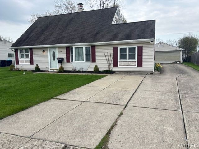 28 Crescent Road, Grand Island, NY 14072