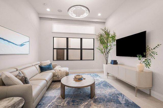 17135 Abruzzo Avenue, Boca Raton, FL 33496