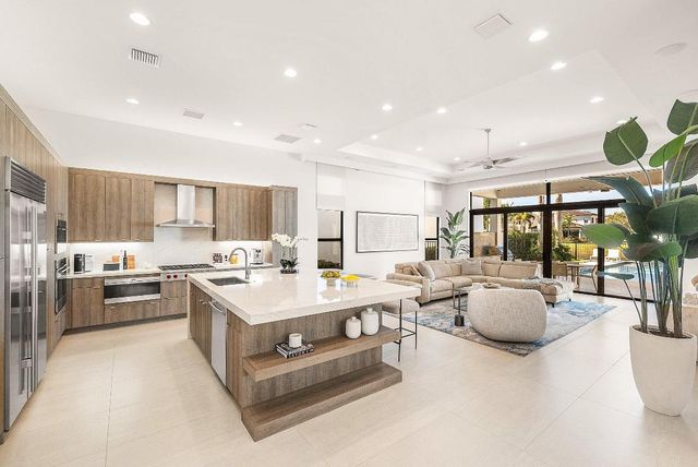 17135 Abruzzo Avenue, Boca Raton, FL 33496