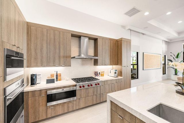 17135 Abruzzo Avenue, Boca Raton, FL 33496