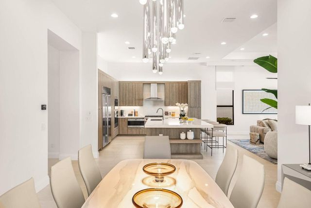 17135 Abruzzo Avenue, Boca Raton, FL 33496