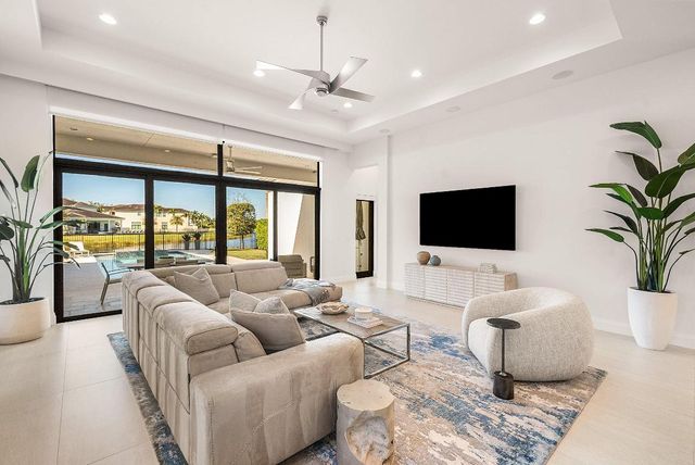 17135 Abruzzo Avenue, Boca Raton, FL 33496