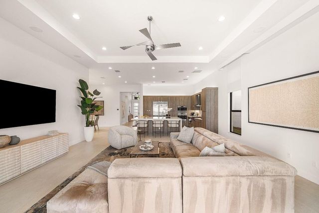 17135 Abruzzo Avenue, Boca Raton, FL 33496