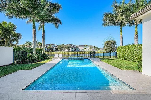 17135 Abruzzo Avenue, Boca Raton, FL 33496