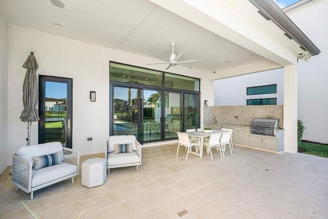 17135 Abruzzo Avenue, Boca Raton, FL 33496