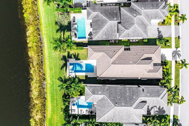 17135 Abruzzo Avenue, Boca Raton, FL 33496