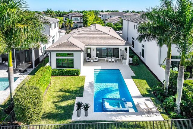 17135 Abruzzo Avenue, Boca Raton, FL 33496