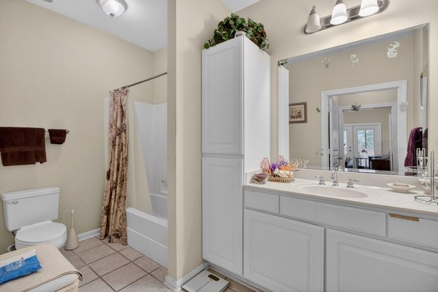 1025 Riverland Woods Place Apt 220, Charleston, SC 29412