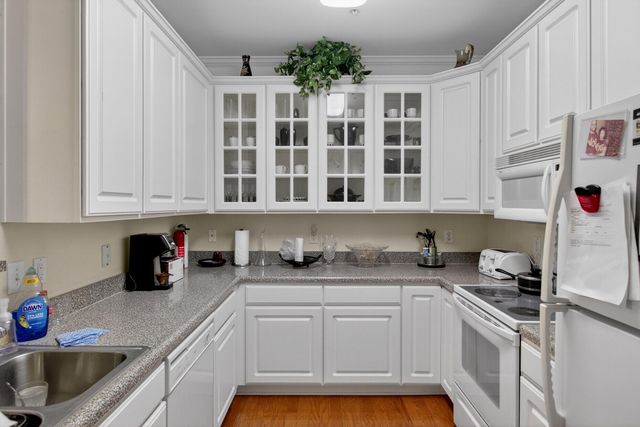 1025 Riverland Woods Place Apt 220, Charleston, SC 29412