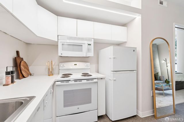 400 Grove Street 101, San Francisco, CA 94102