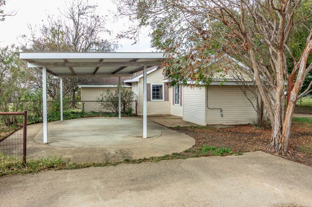801 S Sutton Street, Mabank, TX 75147