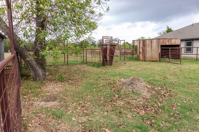 801 S Sutton Street, Mabank, TX 75147