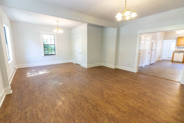 801 S Sutton Street, Mabank, TX 75147