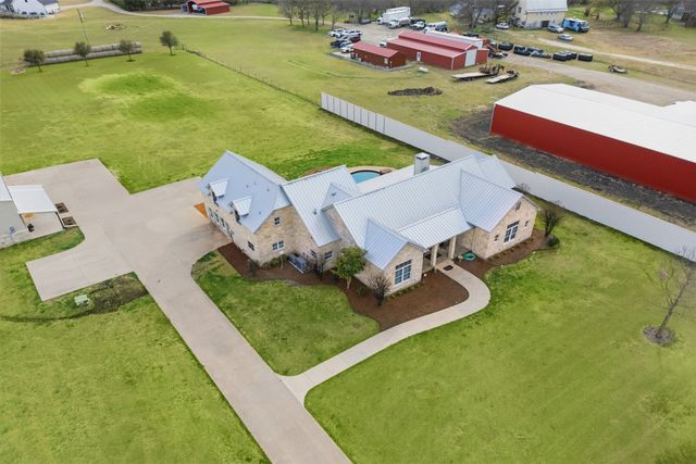 1244 Broadhead Road, Waxahachie, TX 75165