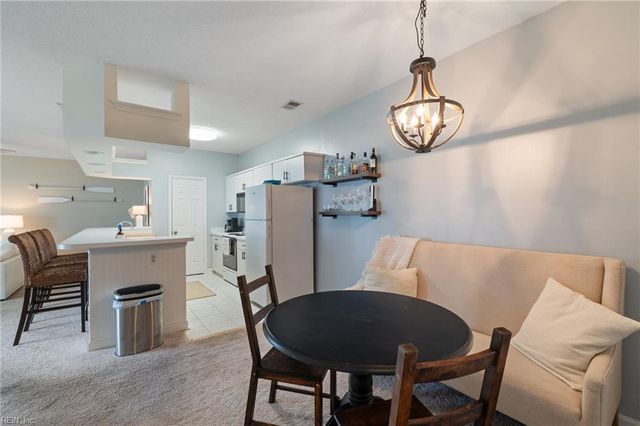 2301 Beach Haven Dr Apt 202, Virginia Beach, VA 23451