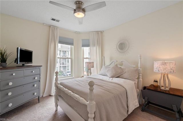 2301 Beach Haven Dr Apt 202, Virginia Beach, VA 23451