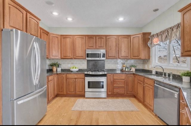 27090 238th Street, Le Claire, IA 52753