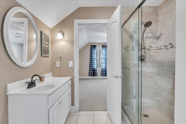 27090 238th Street, Le Claire, IA 52753