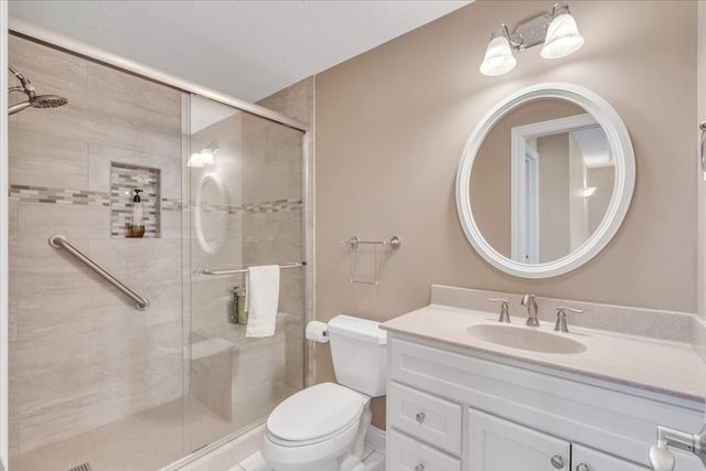 27090 238th Street, Le Claire, IA 52753