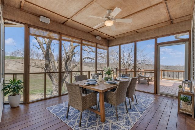 27090 238th Street, Le Claire, IA 52753