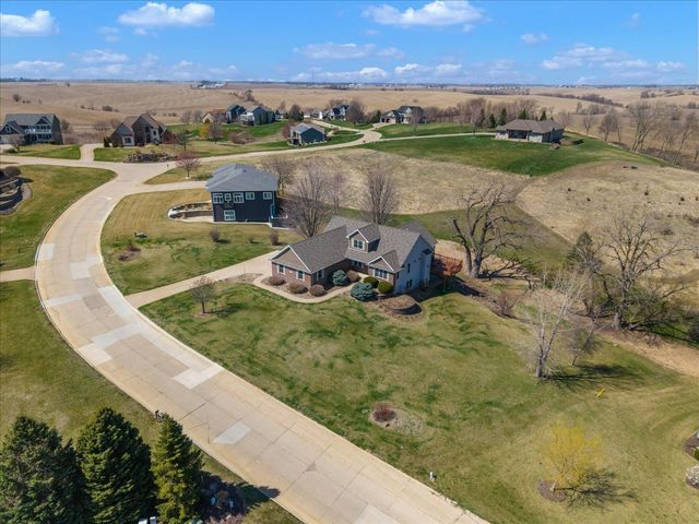 27090 238th Street, Le Claire, IA 52753