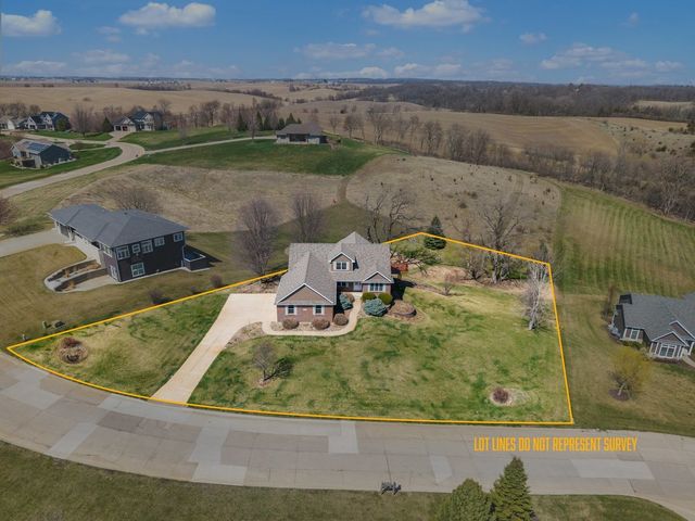 27090 238th Street, Le Claire, IA 52753