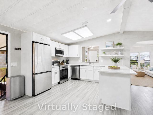 7831 SE Shenandoah Drive, Hobe Sound, FL 33455