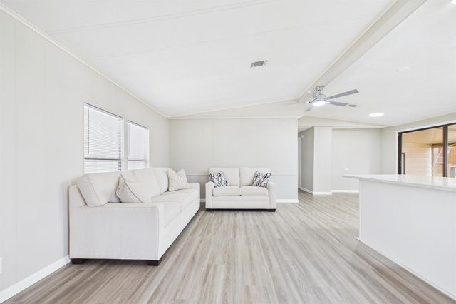 7831 SE Shenandoah Drive, Hobe Sound, FL 33455