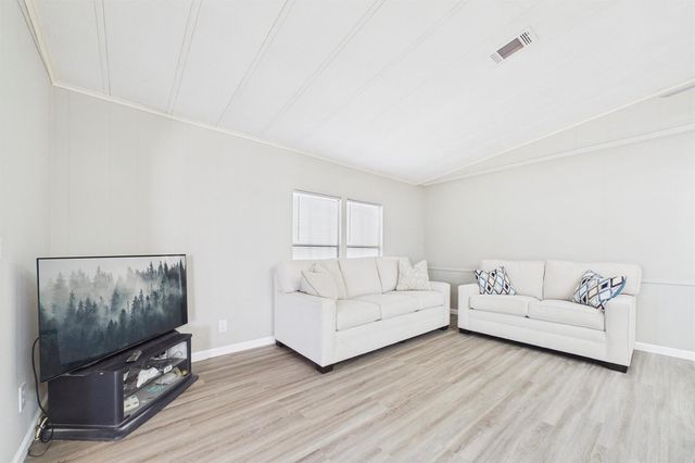 7831 SE Shenandoah Drive, Hobe Sound, FL 33455