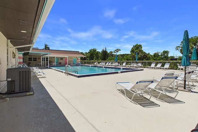 7831 SE Shenandoah Drive, Hobe Sound, FL 33455