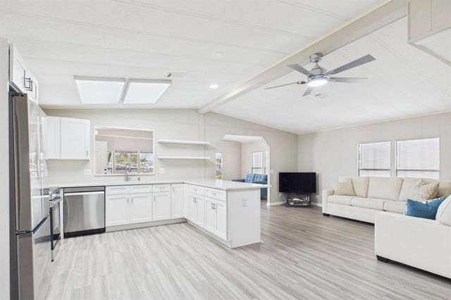 7831 SE Shenandoah Drive, Hobe Sound, FL 33455
