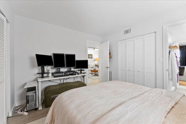 900 NE 18TH Avenue 406, Fort Lauderdale, FL 33304