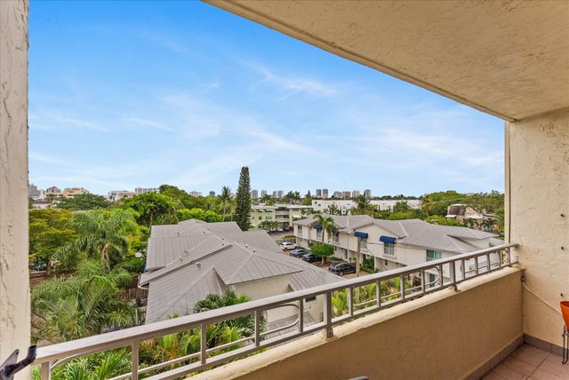 900 NE 18TH Avenue 406, Fort Lauderdale, FL 33304