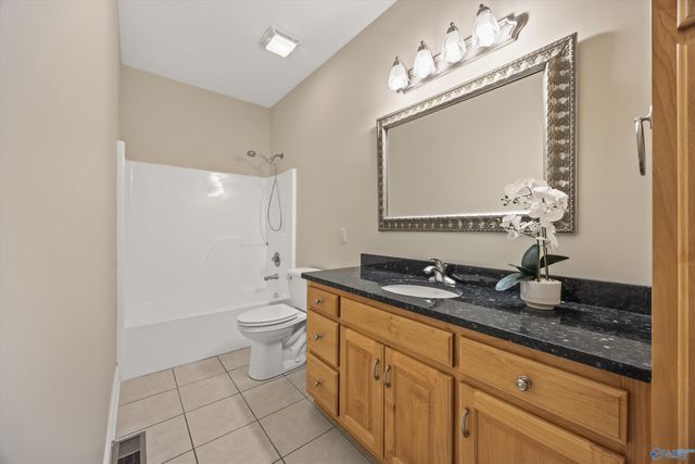 13012 Huntcliff Road SE, Huntsville, AL 35803