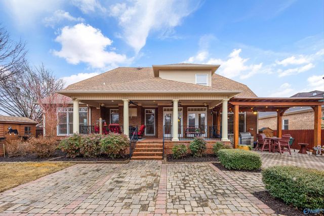 13012 Huntcliff Road SE, Huntsville, AL 35803