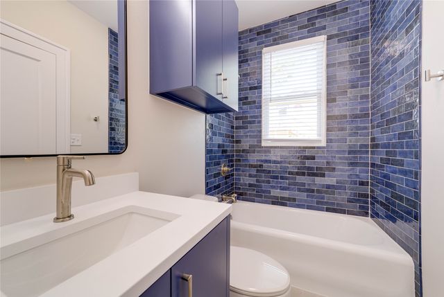 715 S Jennings Avenue 105, Fort Worth, TX 76104