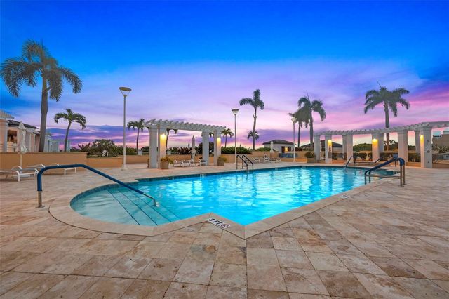 400 BEACH DRIVE NE 401, St Petersburg, FL 33701