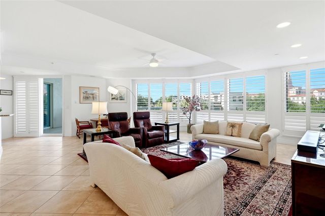 400 BEACH DRIVE NE 401, St Petersburg, FL 33701