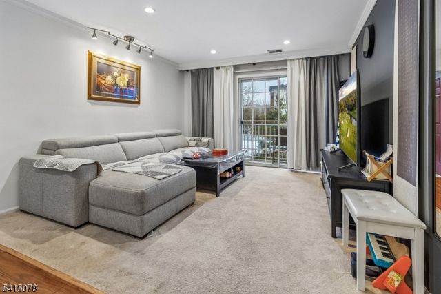 418 Stratford Pl 418, Bridgewater Twp., NJ 08805