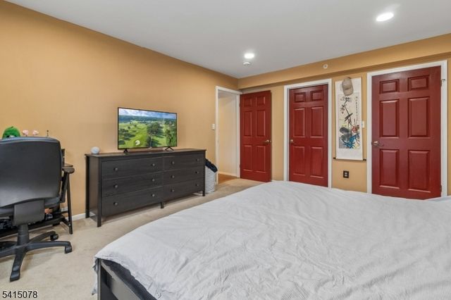 418 Stratford Pl 418, Bridgewater Twp., NJ 08805