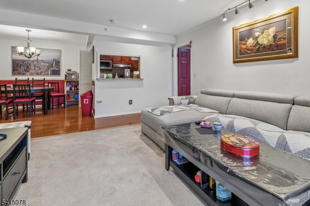 418 Stratford Pl 418, Bridgewater Twp., NJ 08805