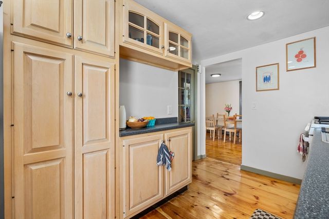 9 Hodges Court 2, Salem, MA 01970