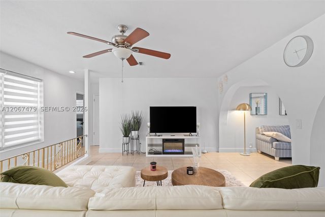 2819 Cleveland St, Hollywood, FL 33020
