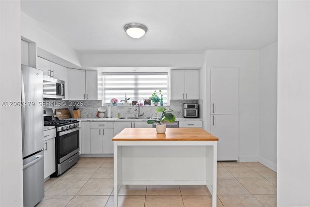 2819 Cleveland St, Hollywood, FL 33020