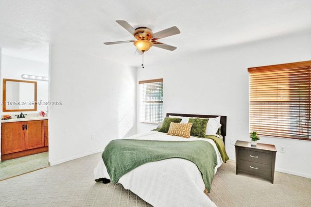 1256 NW 125th Ter, Sunrise, FL 33323