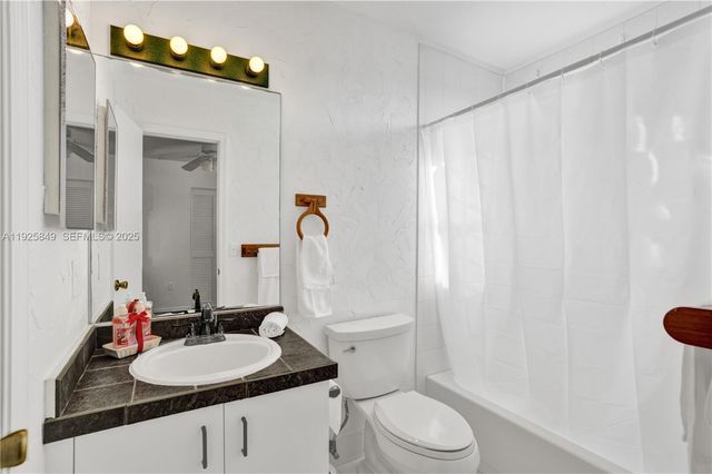 1256 NW 125th Ter, Sunrise, FL 33323