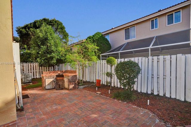 1256 NW 125th Ter, Sunrise, FL 33323