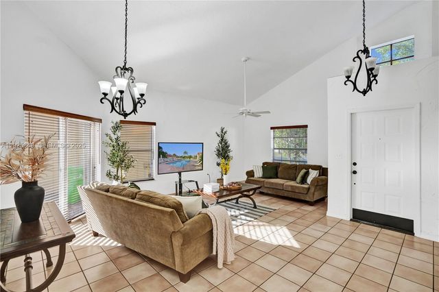 1256 NW 125th Ter, Sunrise, FL 33323