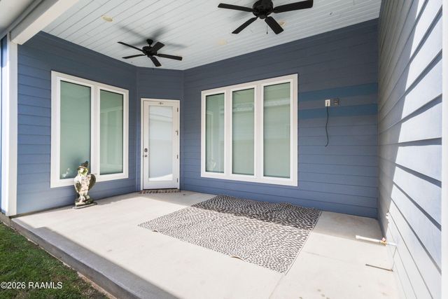 301 Keelingwood Lane, Lafayette, LA 70507